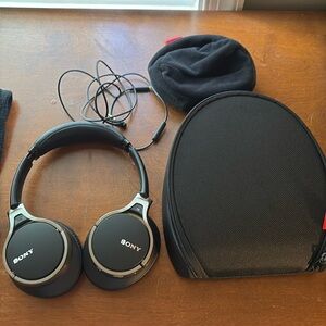 Sony MDR-10RNC Noise-Canceling Headphones